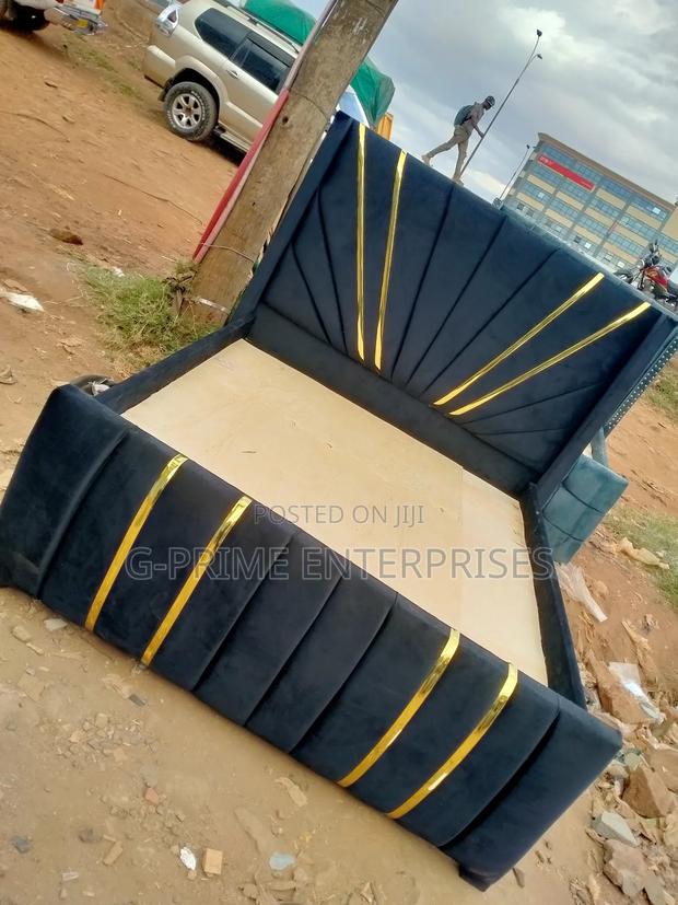 Modern Chester Bed (Black With Gold)