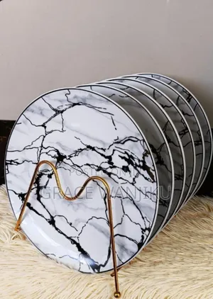 *Set of 6 Marble Plates 