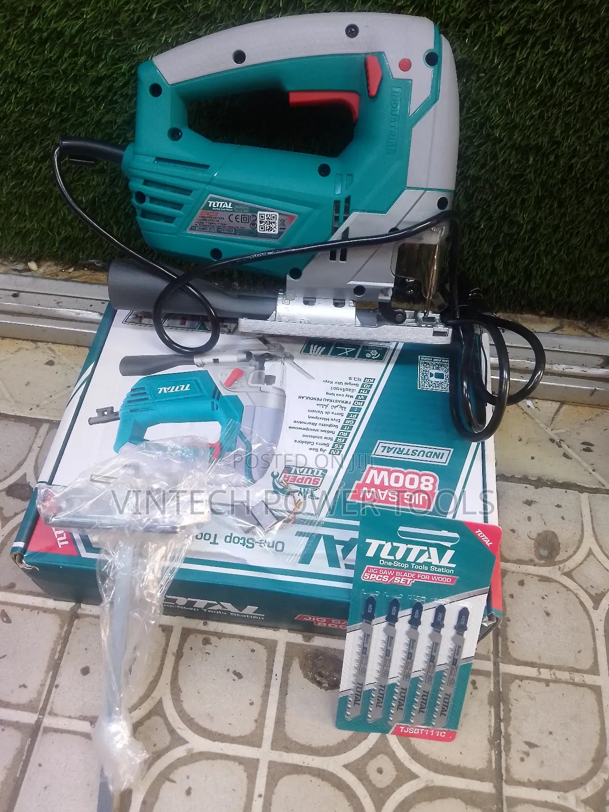 Total Jigsaw 800 W