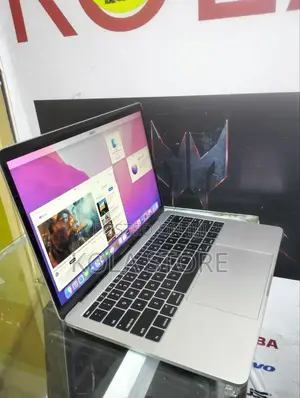 Laptop Apple MacBook Pro 8GB Intel Core I5 SSD 256GB