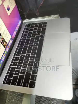 Laptop Apple MacBook Pro 8GB Intel Core I5 SSD 256GB