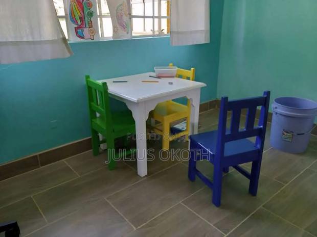 Kids Study Table - thumbnail 3