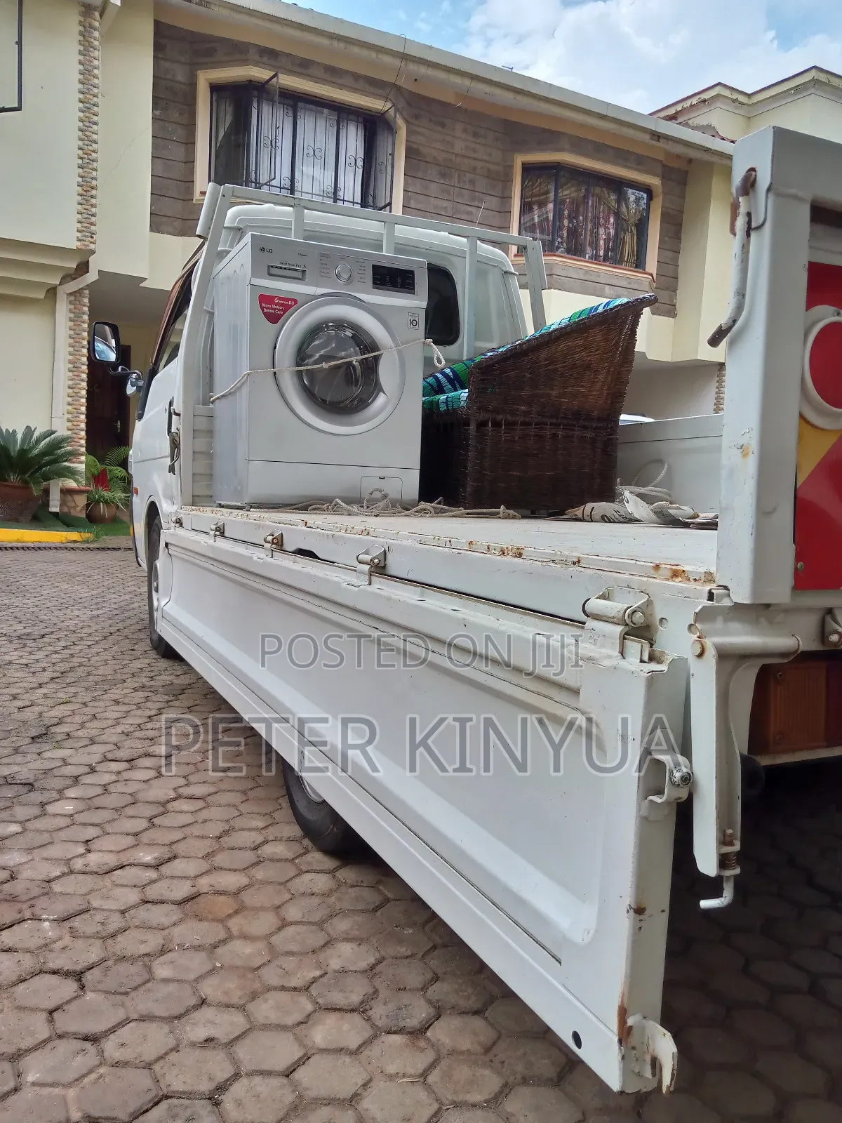 Fast, Safe Reliable Van and Pickup Transport Service