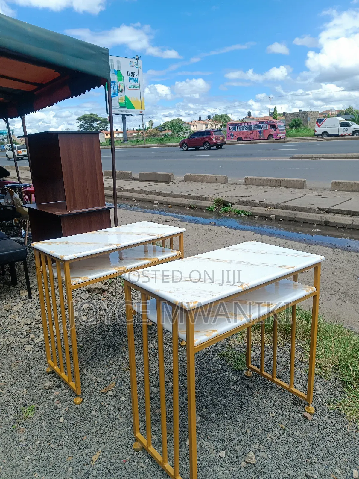 2 Nail Marble Tables, White and Gold 