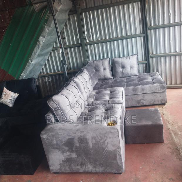 6 Seater Modern Seat