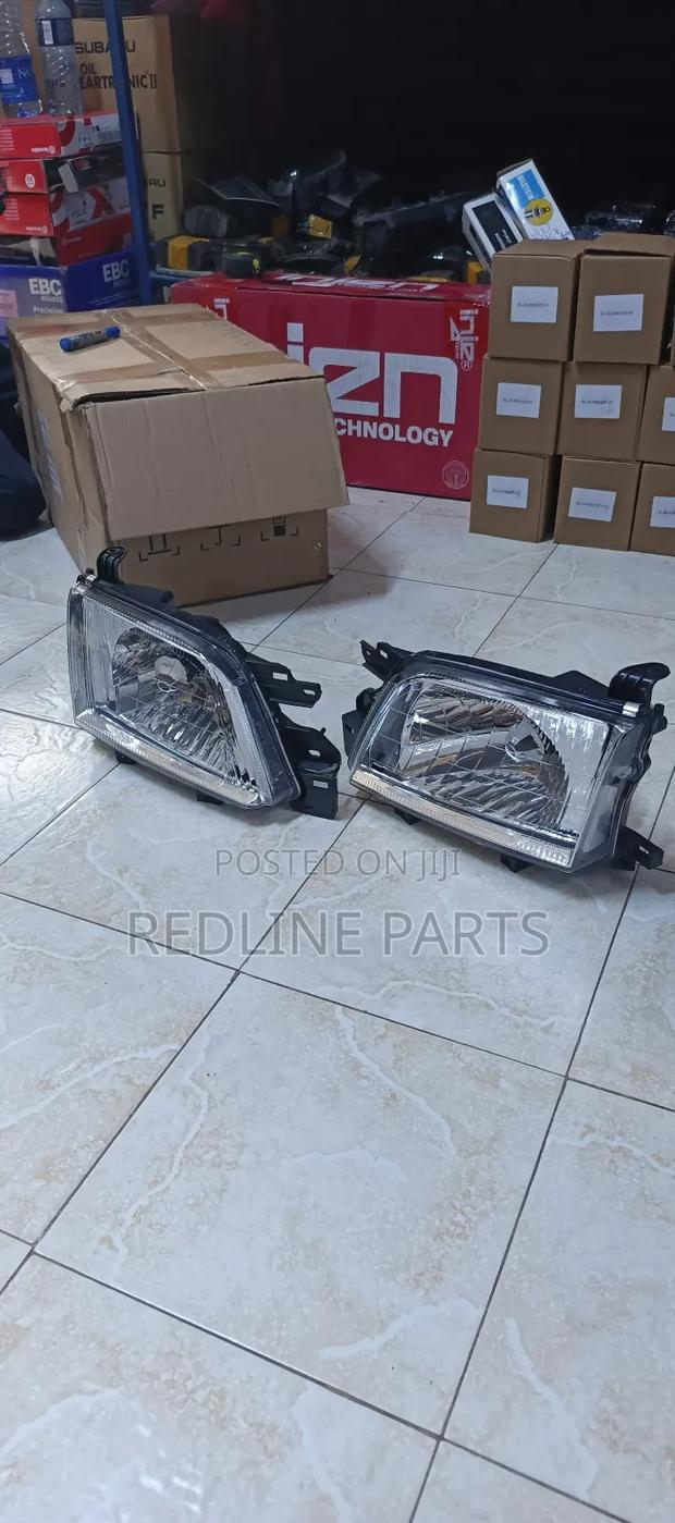 Subaru Forester Sf5 Plastic Headlights - thumbnail 3