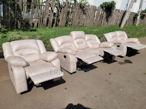 Recliner Refurbishing Services – Like New Again! 