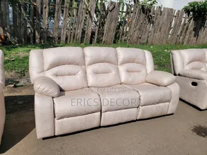 Recliner Refurbishing Services – Like New Again! 