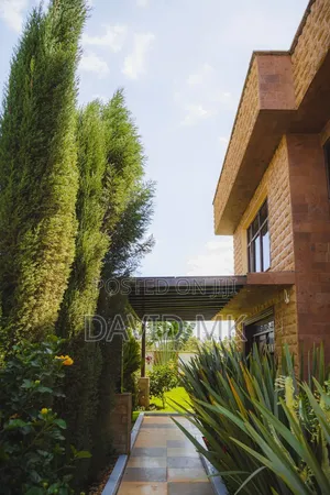 4bdrm Maisonette in Sukari for sale