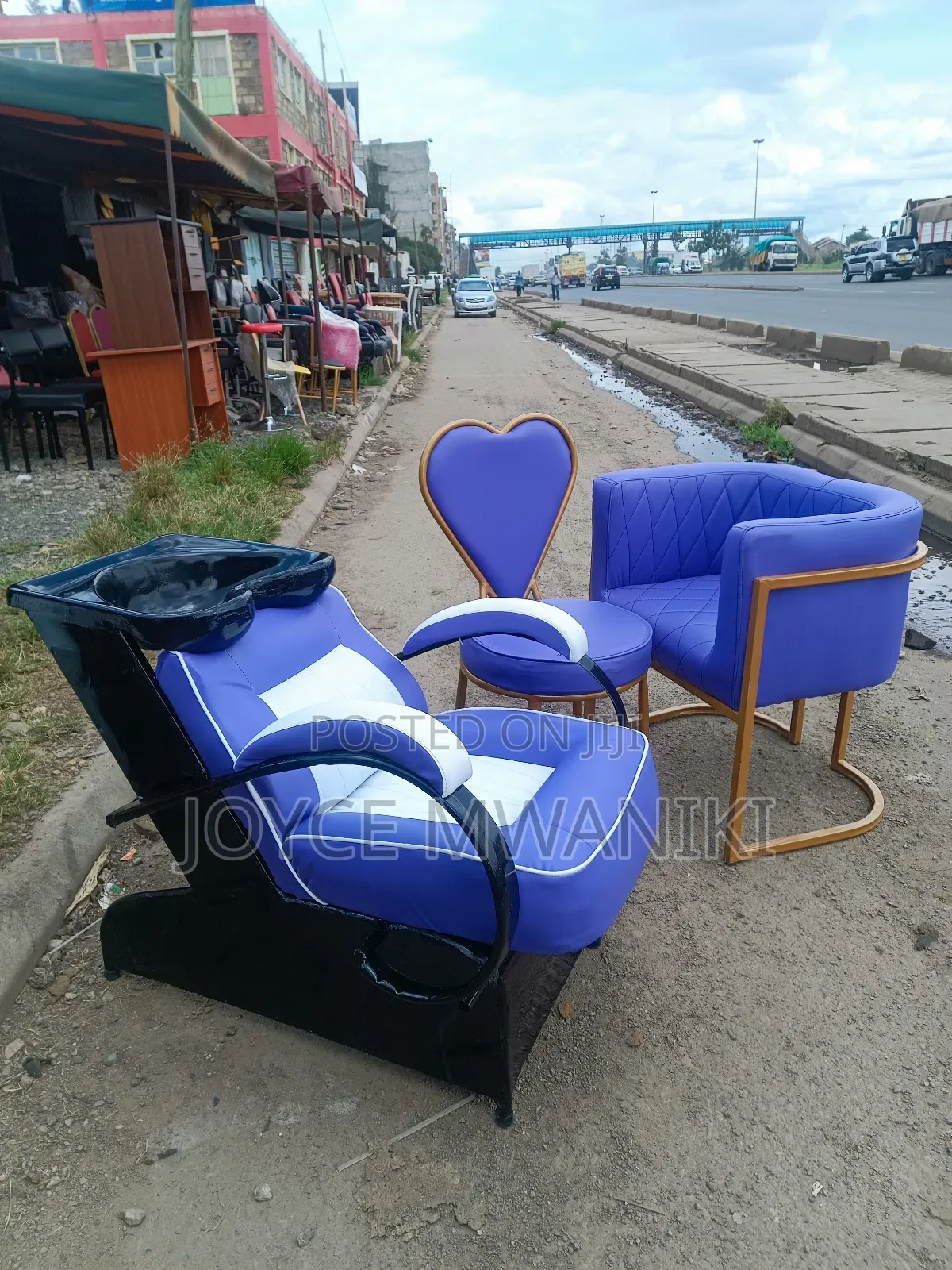 2 Manicure Seats and a Sink, Leather Purple 