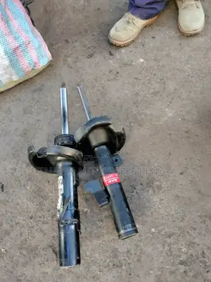 Mazda Axela 2010 Shocks