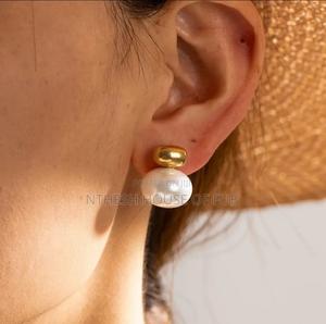 Elegant Pearl Stud Earings - main view