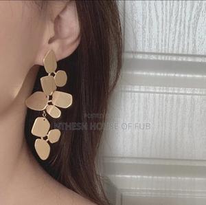 Fashion Geometric Leaf Drop Earings Matt Gold Plated