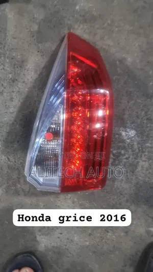 Honda Grace Back Light 2018