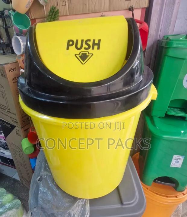 70l Plastic Swing Trash Bin