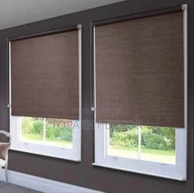 Single Pieces Roll Up And Down Horizontal Office Blinds - main view