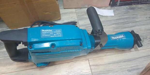 Strong Makita Demolition Hammer - main view