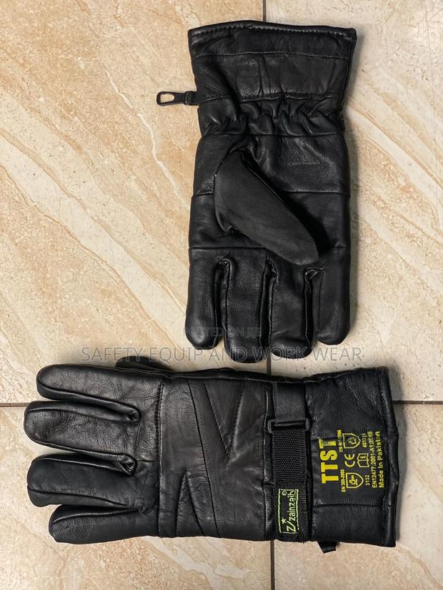 All Purpose Safety Leather Gloves For Industrial Use.