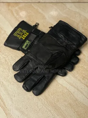 Buy Short Leather Gloves For Boda Boda Riders.