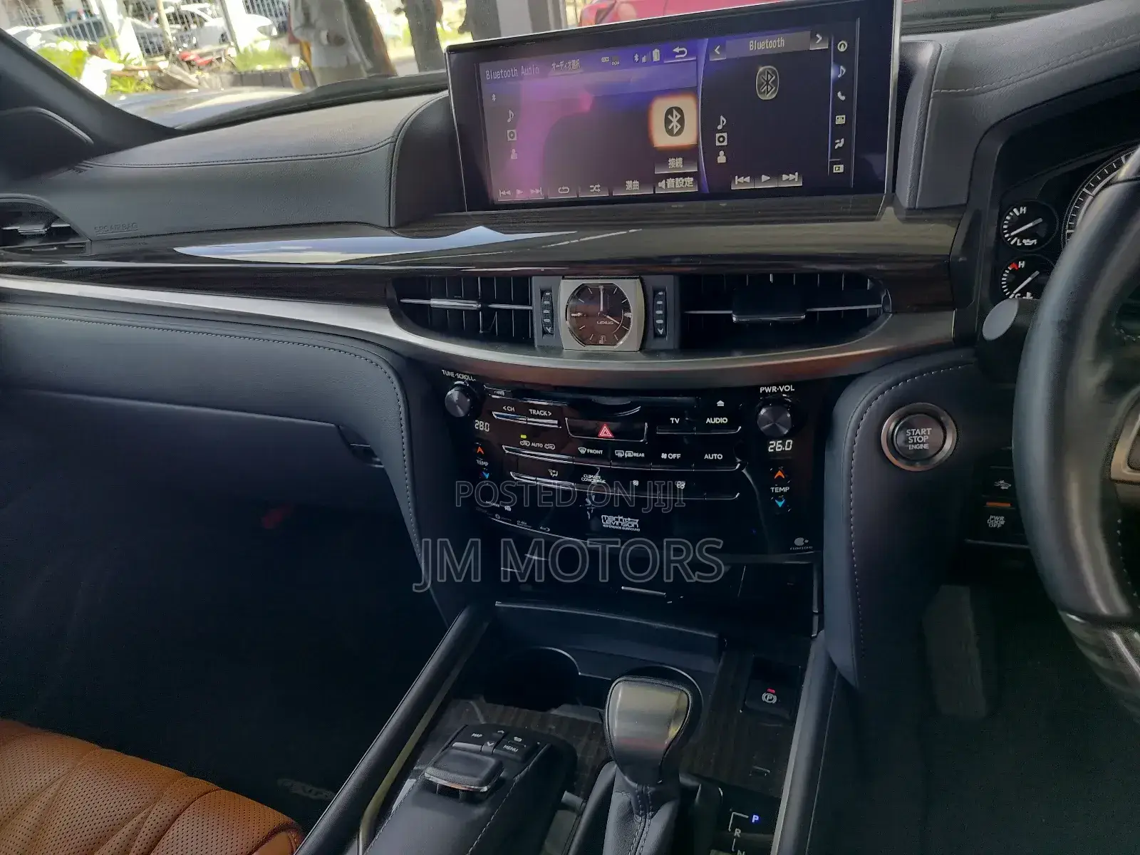 Lexus LX 2019 Off white
