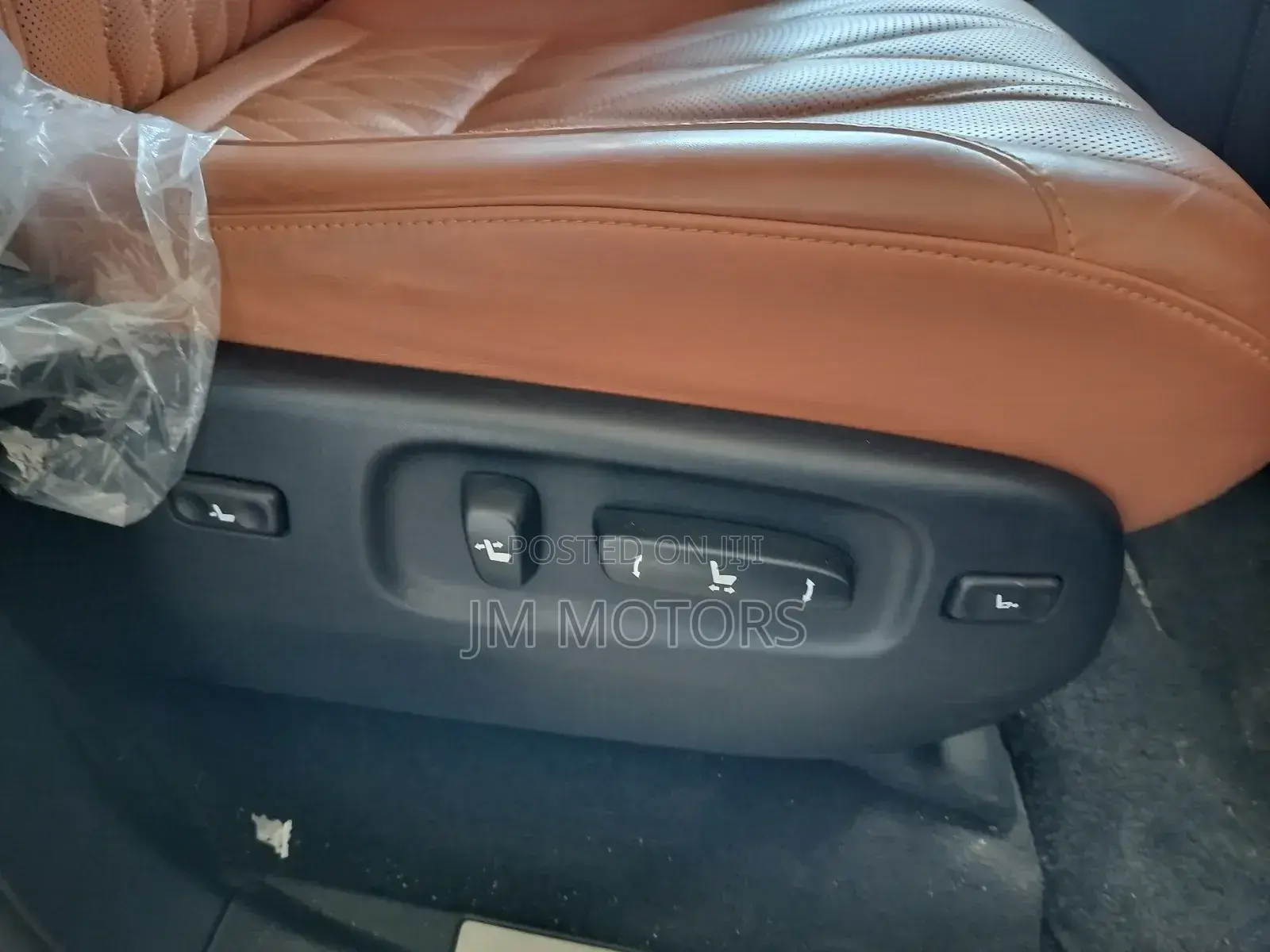 Lexus LX 2019 Off white