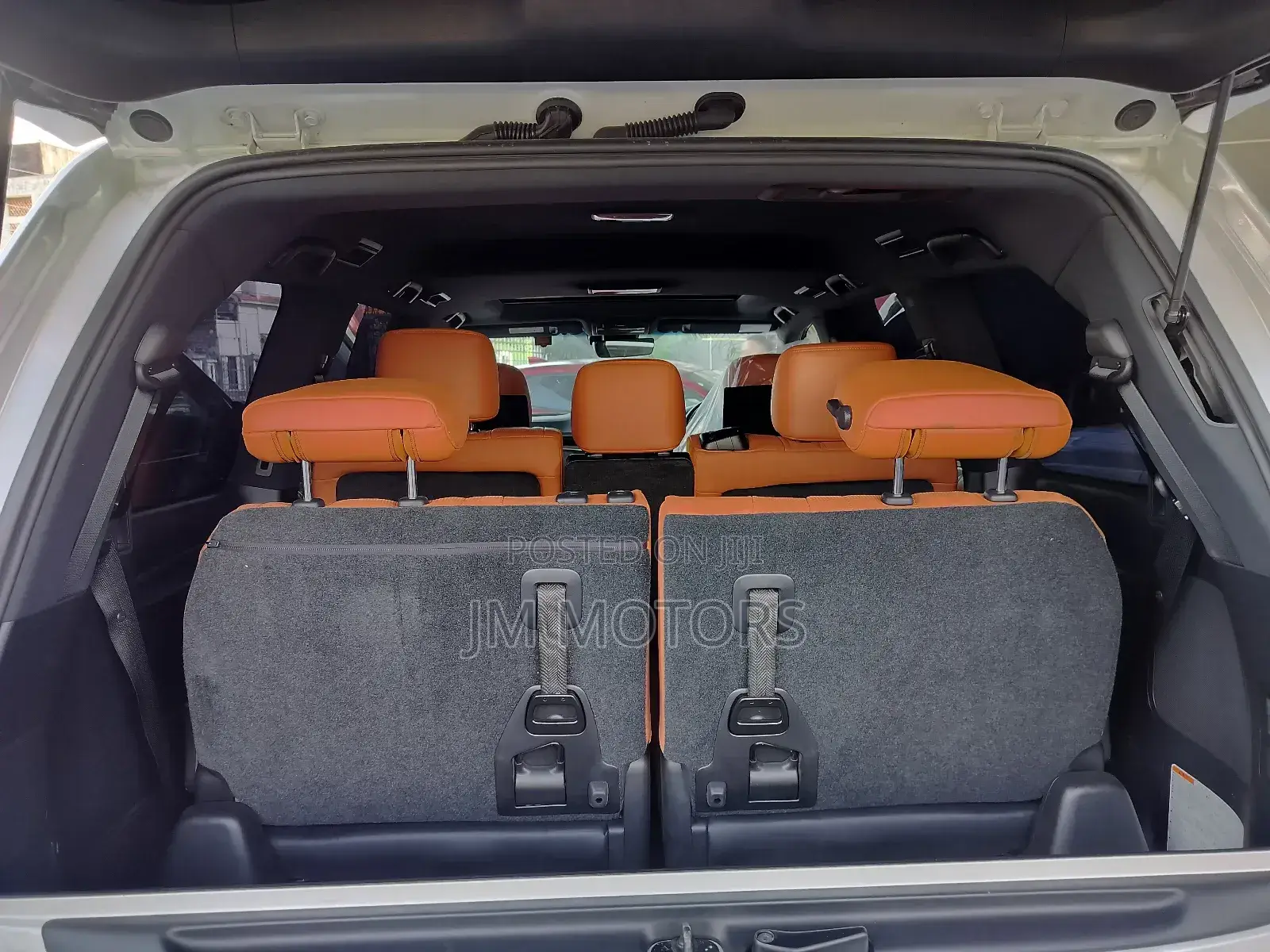 Lexus LX 2019 Off white
