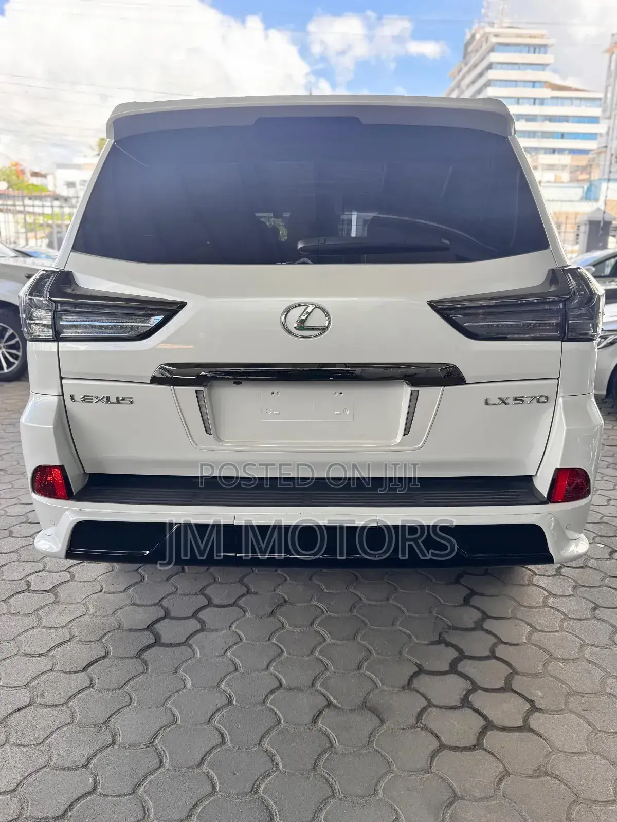 Lexus LX 2019 Off white