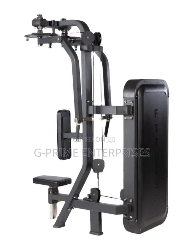 Pec Deck /Rear Delt Machine - thumbnail 2