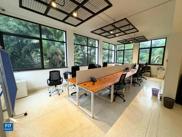 Furnished 15,000 Ft2 Office With Service Charge Included - thumbnail 4
