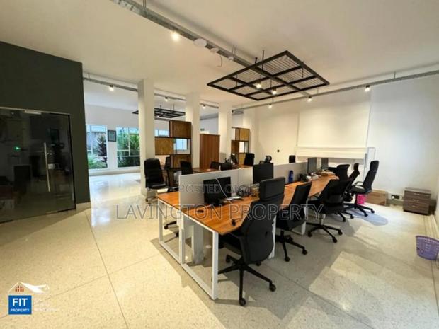 Furnished 15,000 Ft2 Office With Service Charge Included - thumbnail 5