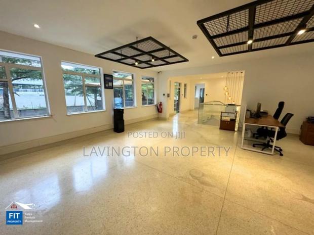 Furnished 15,000 Ft2 Office With Service Charge Included - thumbnail 9