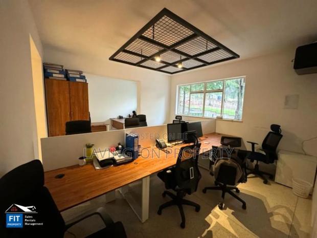 Furnished 15,000 Ft2 Office With Service Charge Included - thumbnail 12