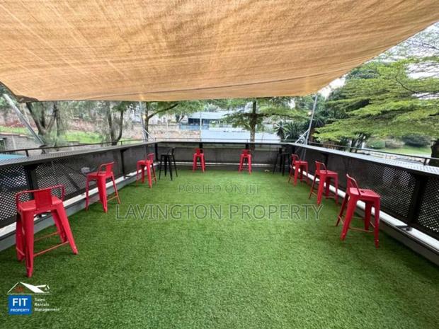 Furnished 15,000 Ft2 Office With Service Charge Included - thumbnail 17