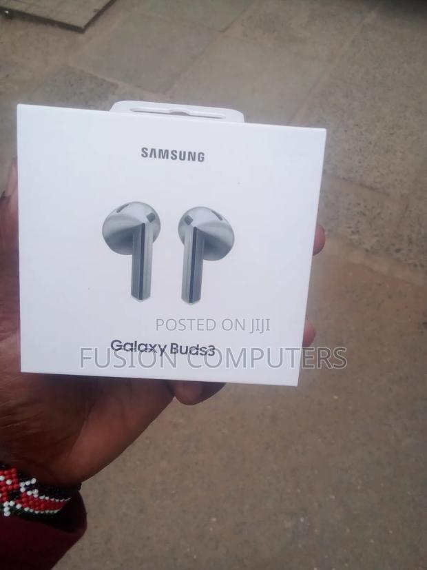 Samsung Galaxy Buds 3 - main view