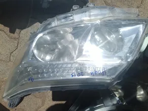 Reliable Quality Noah 2015 Headlight