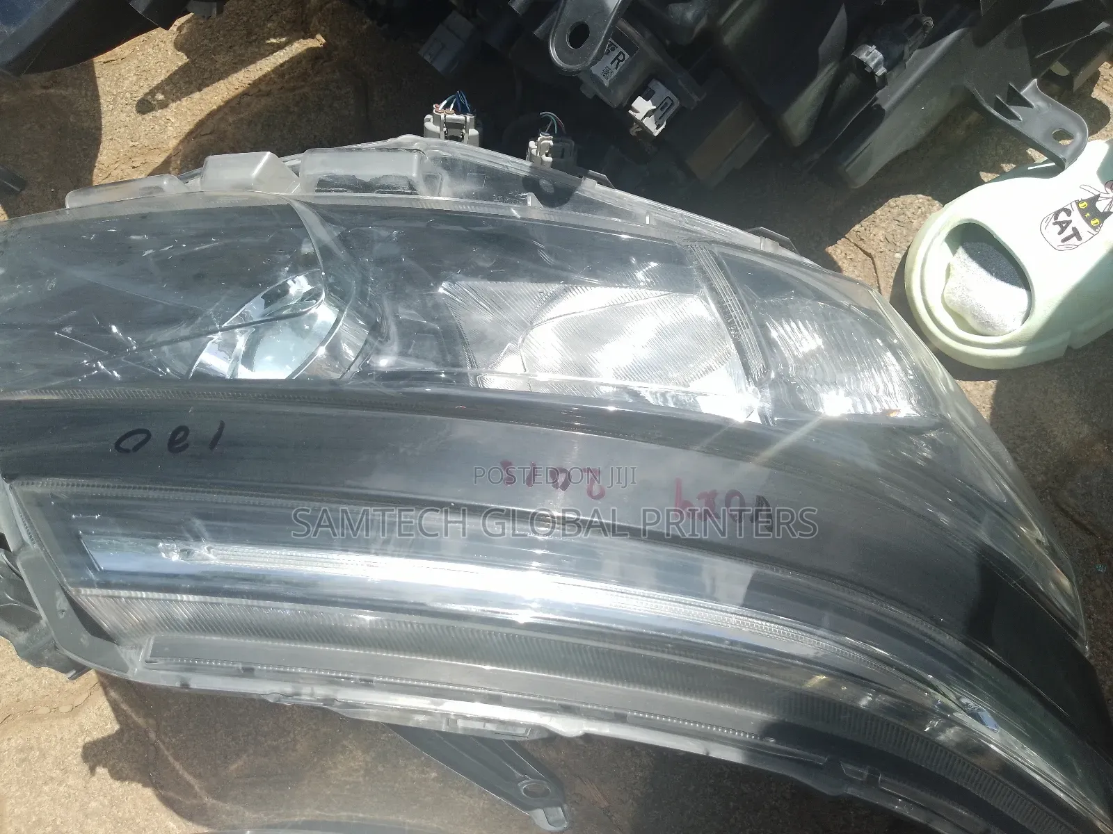 Top Tier Resolution Voxy 2015 Headlight Available
