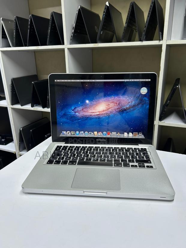 Laptop Apple MacBook 2012 8GB Intel Core I5 SSD 256GB - main view