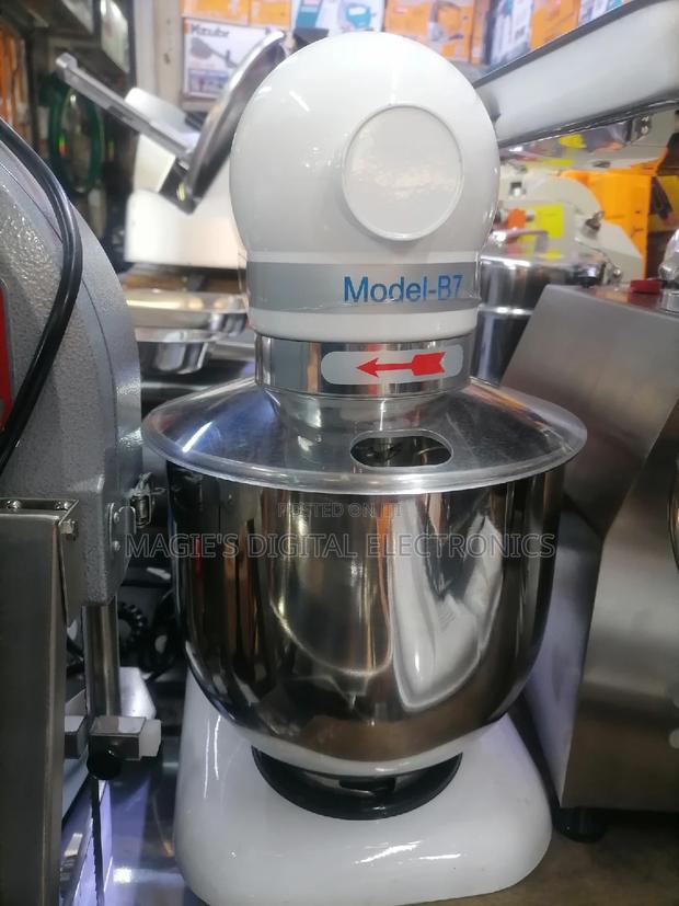 Well Performing 7l Dough Mixer