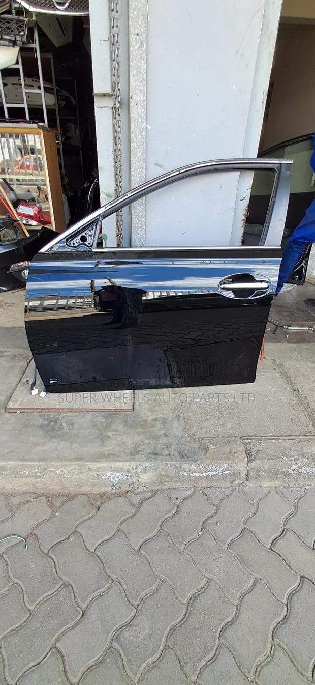 Doors Toyota Mark X 2011-2015 Model - thumbnail 2