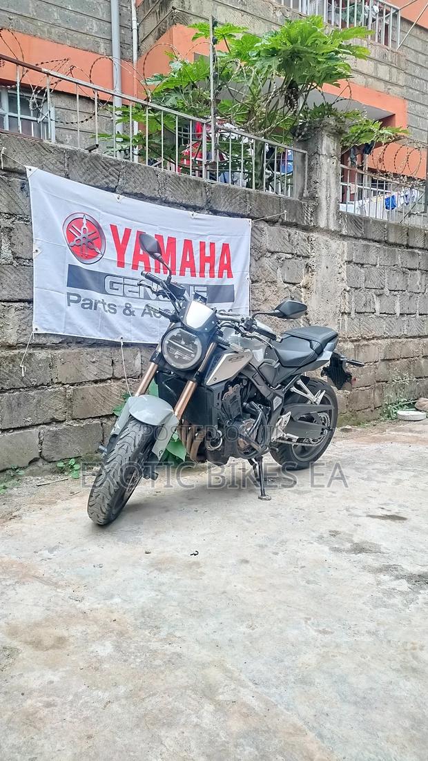 Honda CB 2021 Gray - thumbnail 2