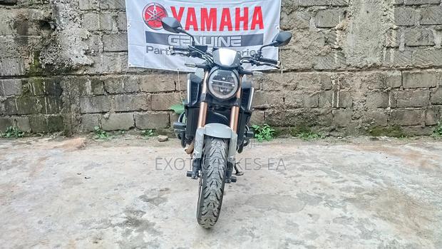 Honda CB 2021 Gray - thumbnail 3