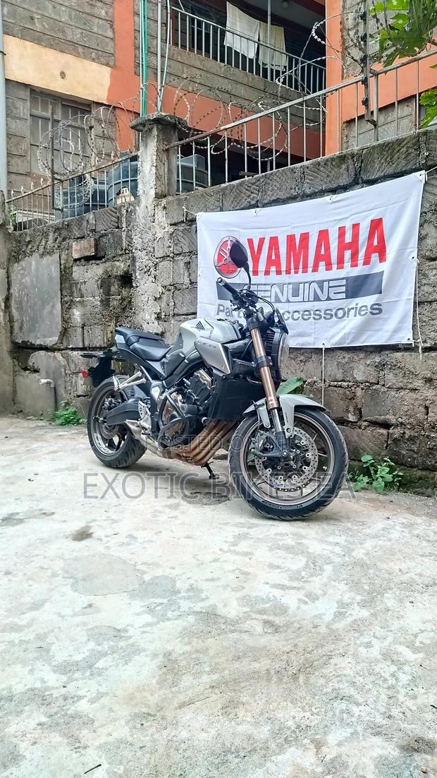 Honda CB 2021 Gray - thumbnail 4