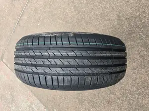 Maxtrek  215/55r16