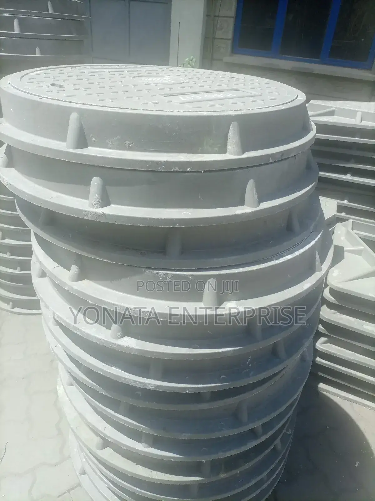 Locable Circular Manhole Cover 600mm Diameter