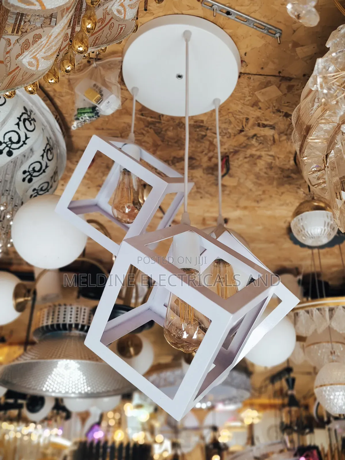 Hanging Light Cubic