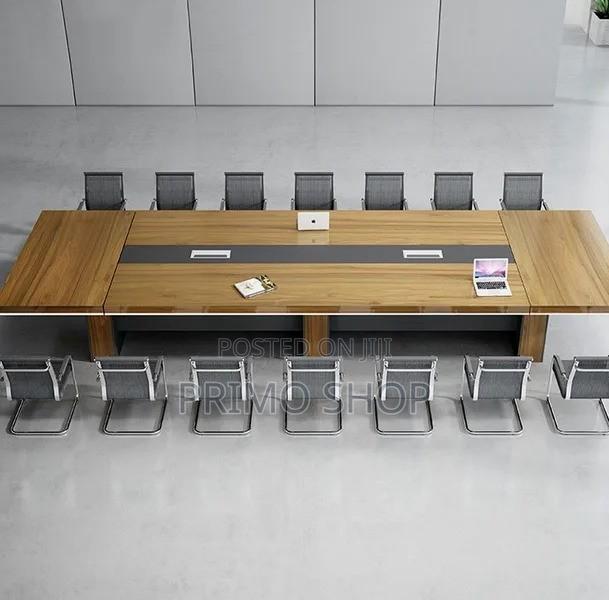 Office Table; Polished Low-Maintenance Boardroom Table - thumbnail 3