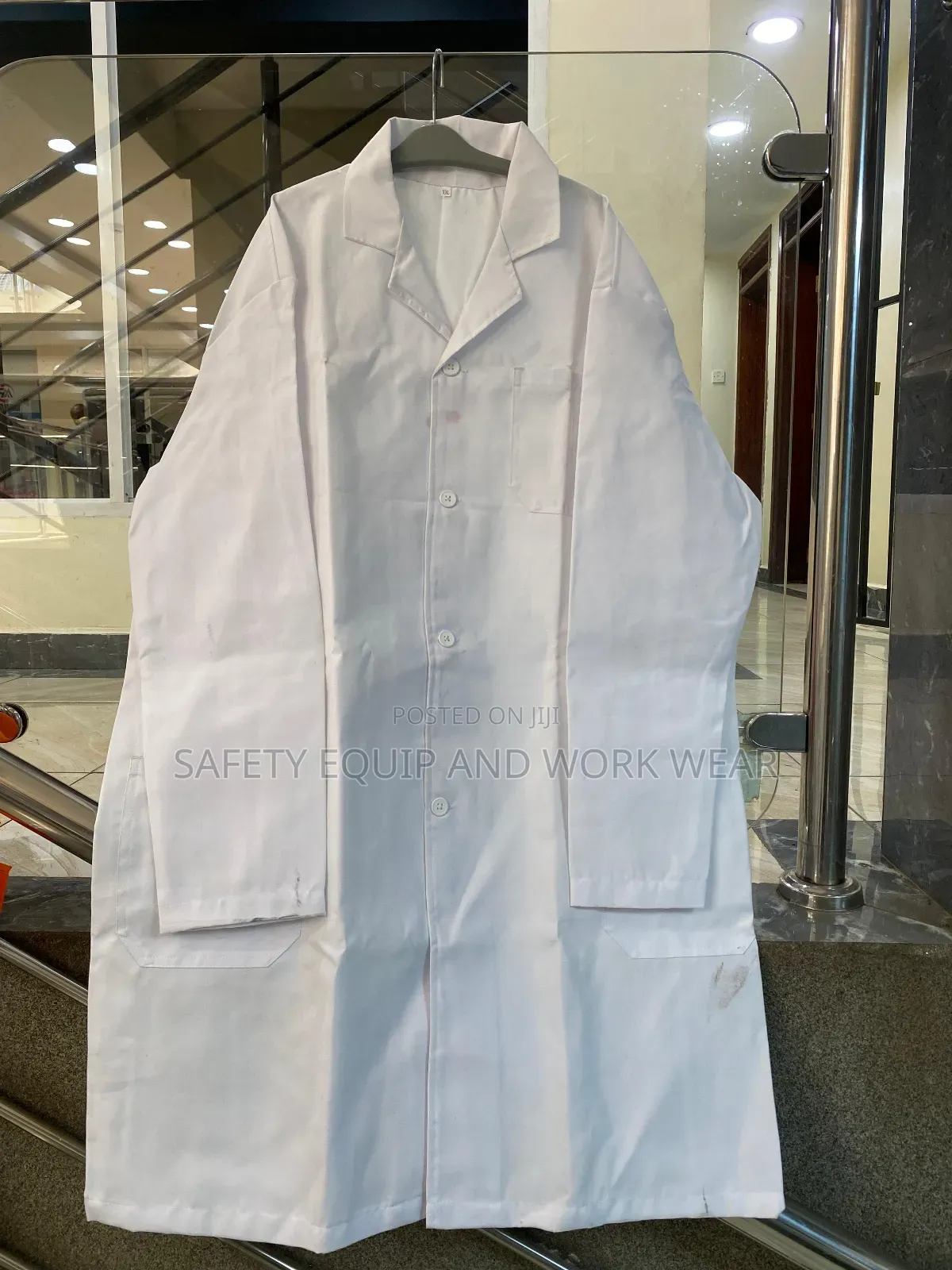 Premium White Lab Coats For Professionals.