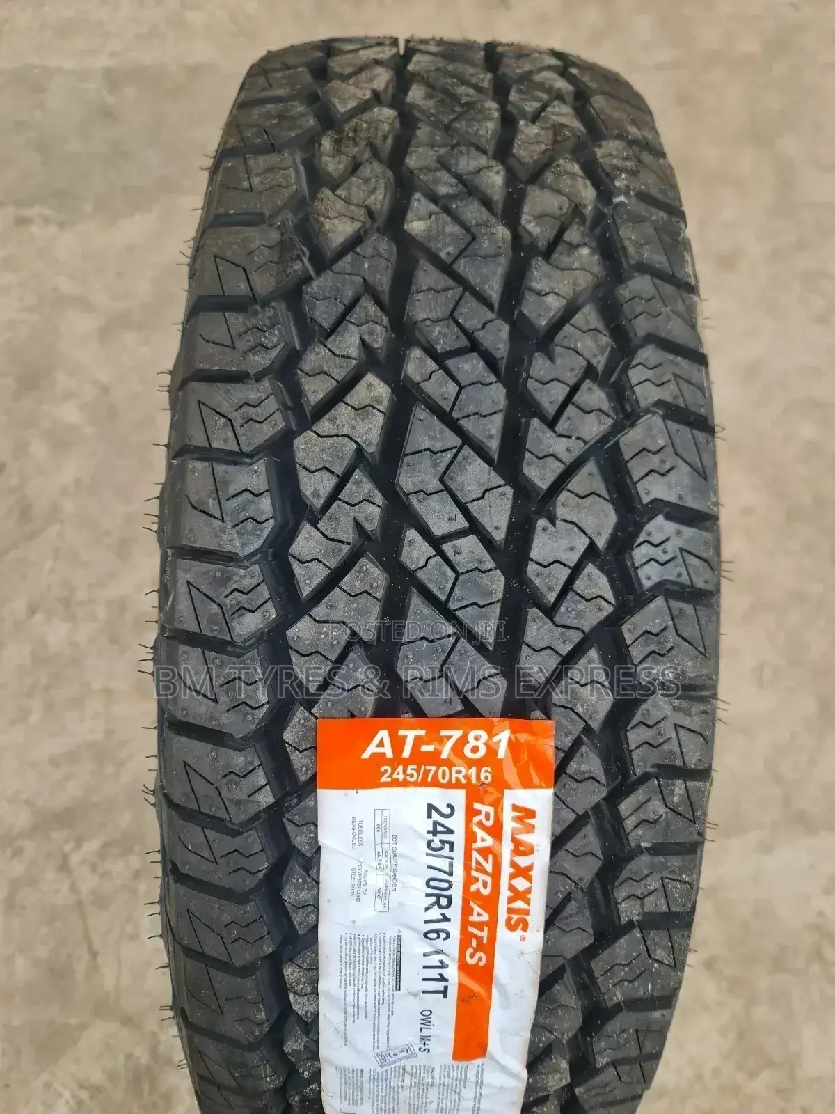 245 /70 R16 Maxxis Razr( All Terrrain)