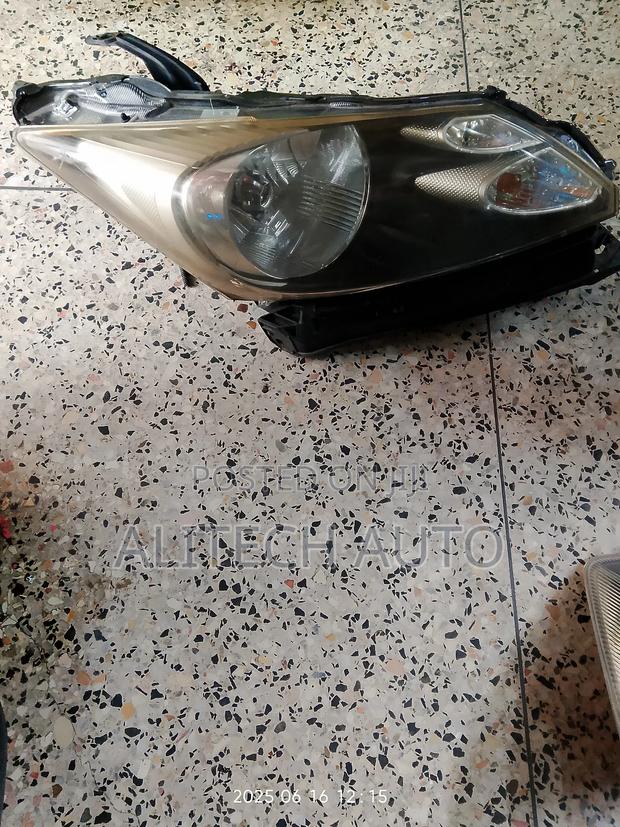 Honda Freed Headlight Xenon
