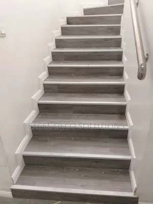 Whitewashed SPC Flooring Planks